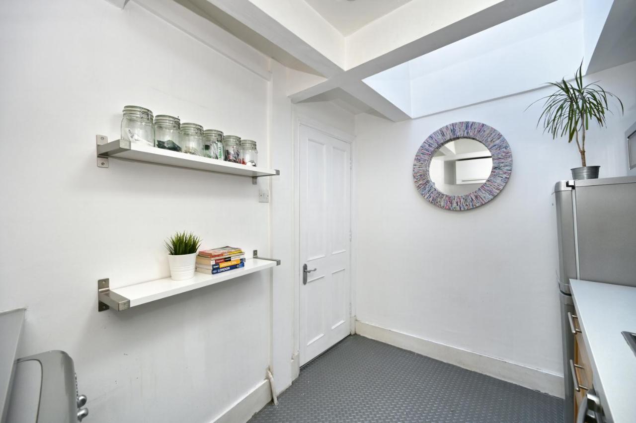 Soho, Piccadilly & Chinatown - Two Bedroom & Two Double Beds Apartment Londen Buitenkant foto