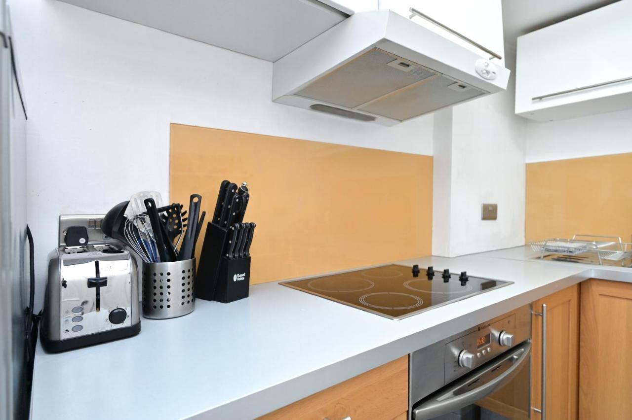 Soho, Piccadilly & Chinatown - Two Bedroom & Two Double Beds Apartment Londen Buitenkant foto