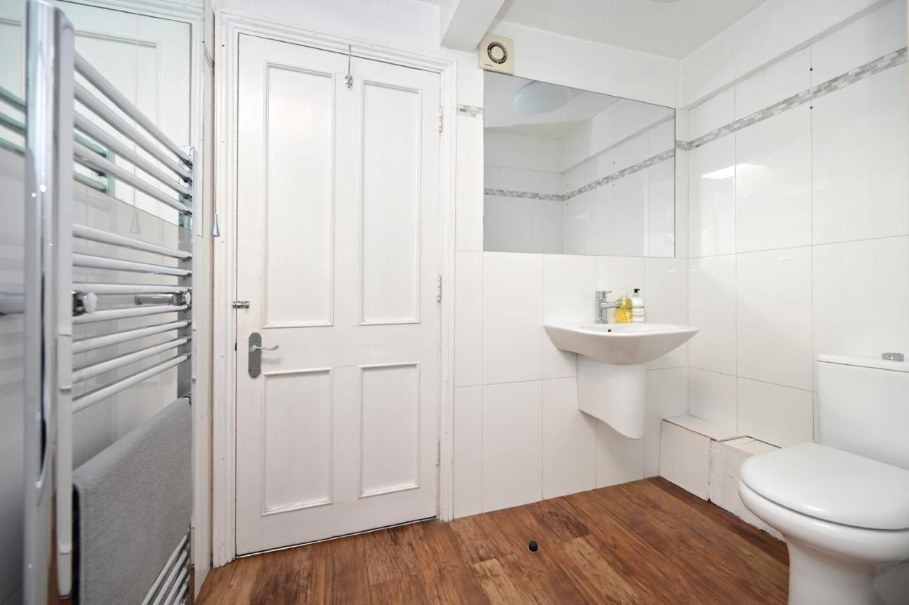 Soho, Piccadilly & Chinatown - Two Bedroom & Two Double Beds Apartment Londen Buitenkant foto